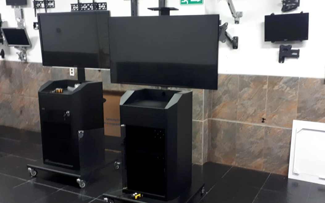 Mueble metalico para la instalacion de pantallas y equipos de videoconferencias Mueble metalico para la instalacion de pantallas y equipos de videoconferencias